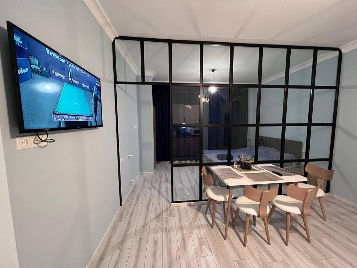 Apartment Merabi Batumi Exterior photo