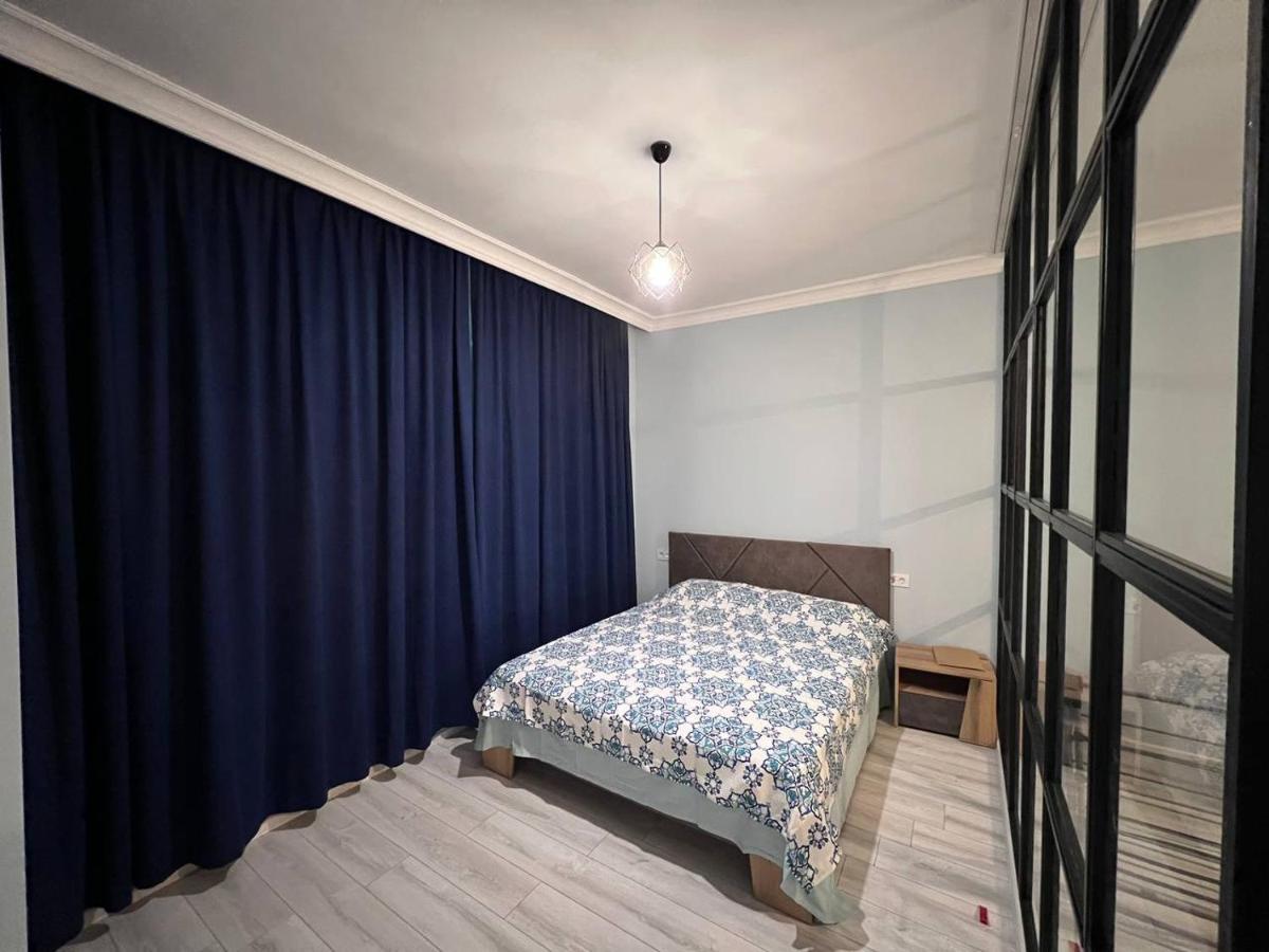 Apartment Merabi Batumi Exterior photo