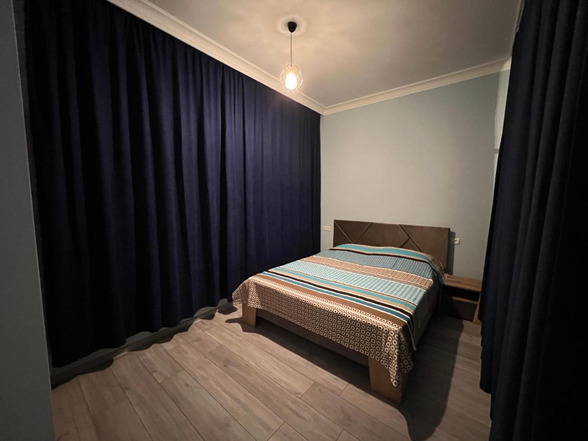 Apartment Merabi Batumi Exterior photo