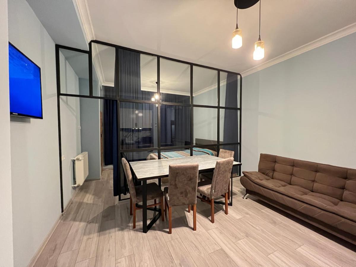 Apartment Merabi Batumi Exterior photo