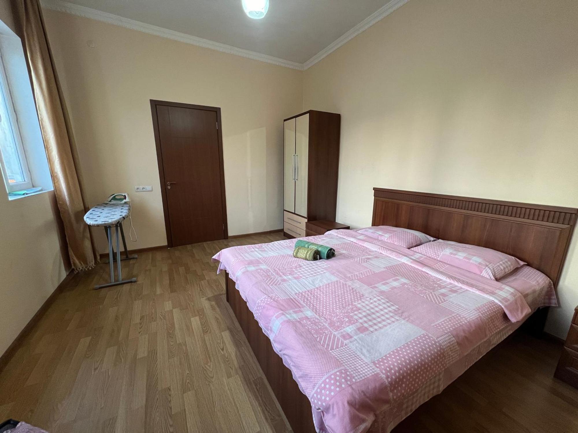 Apartment Merabi Batumi Exterior photo