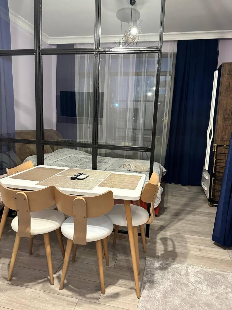Apartment Merabi Batumi Exterior photo