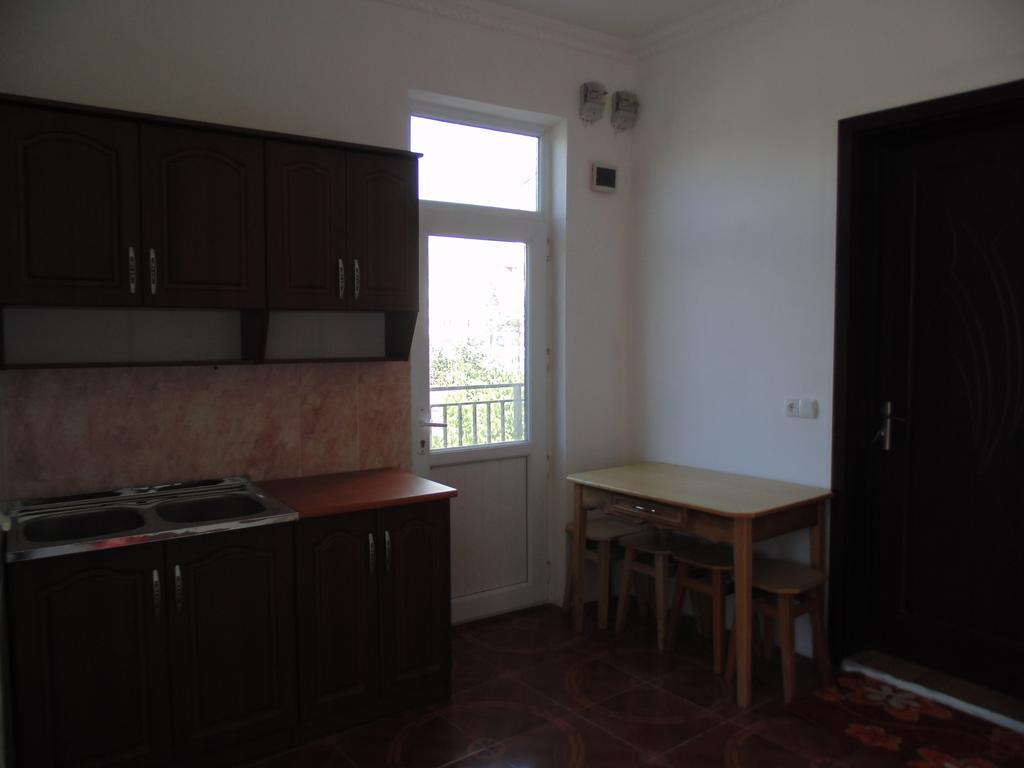 Apartment Merabi Batumi Room photo