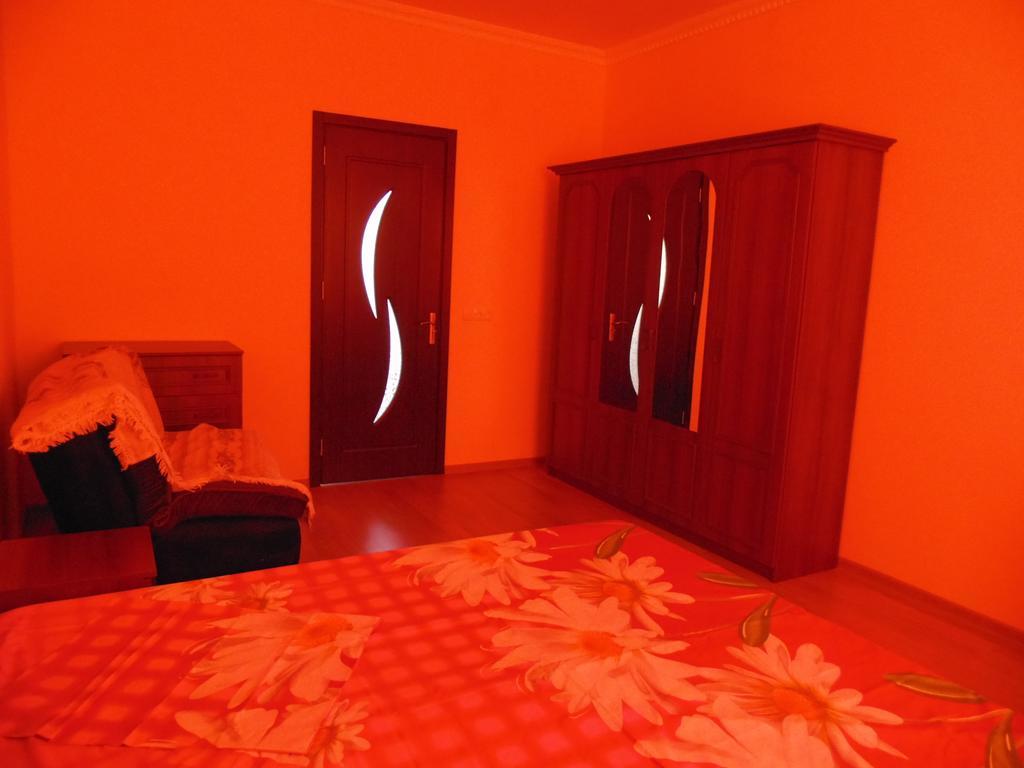 Apartment Merabi Batumi Room photo