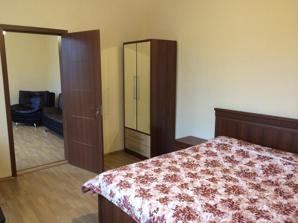Apartment Merabi Batumi Exterior photo